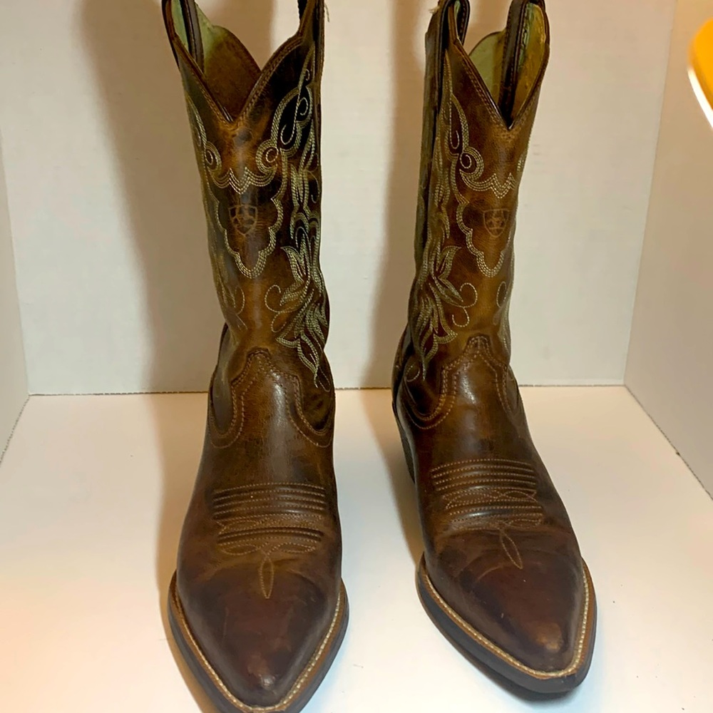 ARIAT WESTERN BOOTS WOMEN SIZE 7.5B